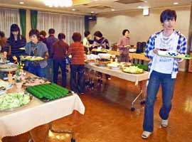 �����E���H