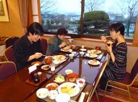 �v���U�z�e���E���H